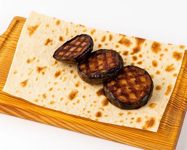 Баклажан на мангалі