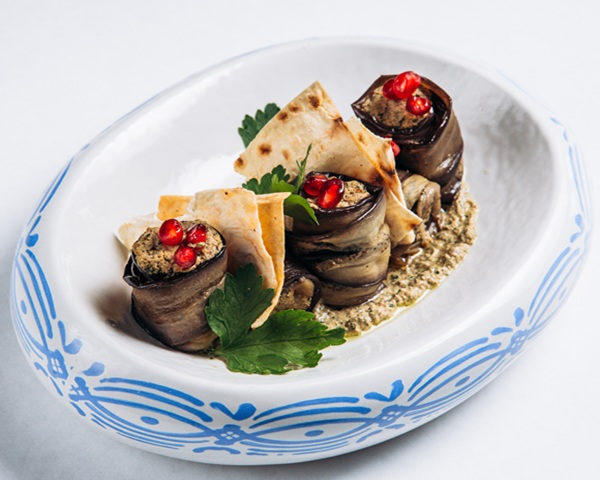 Рулети з горіховою начинкою