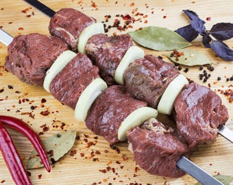 Шашлик із телятини маринований