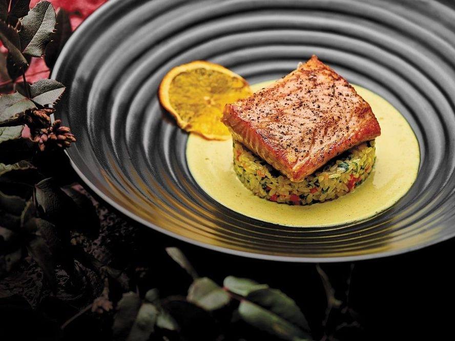 Спайсі лосось з жасминовим рисом