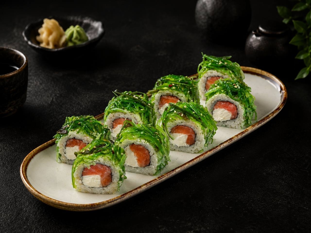 Chuka Somon Roll